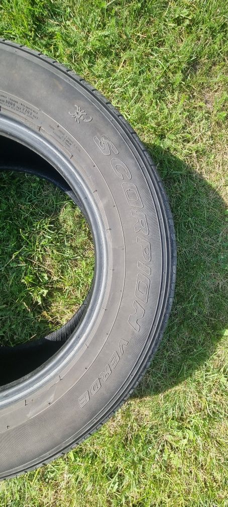 Pirelli Scorpion 235 / 65 / 17