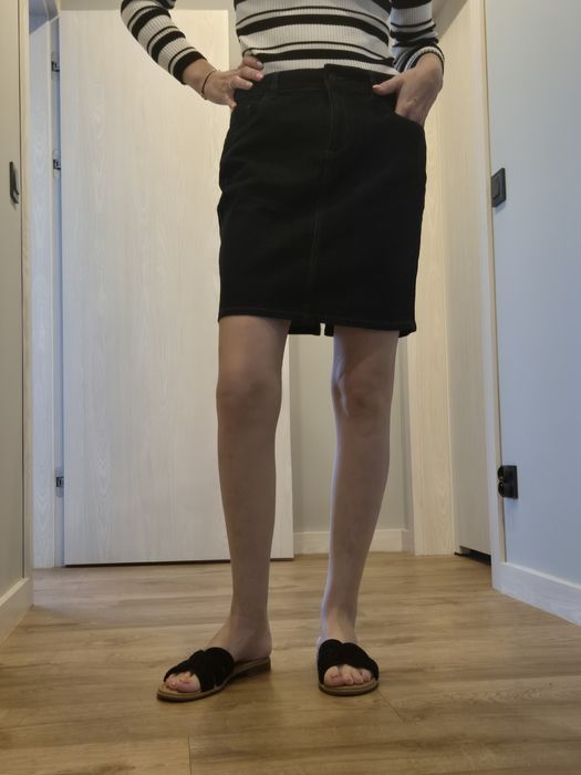 * spódnica w kolorze ciemny jeans, rozm 42