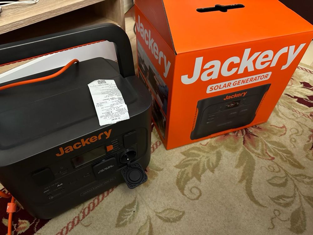 Зарядна станція Jackery Explorer 1000 pro