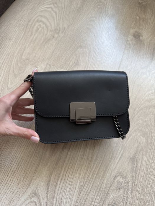 Шкіряна жіноча сумочка в стилі фурла