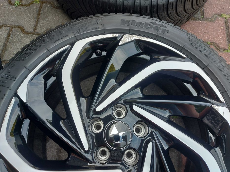 Koła7.5x19 5x108 Citroen DS7 Peugeot Kleber 205.55R19 XL FR Całoroczne