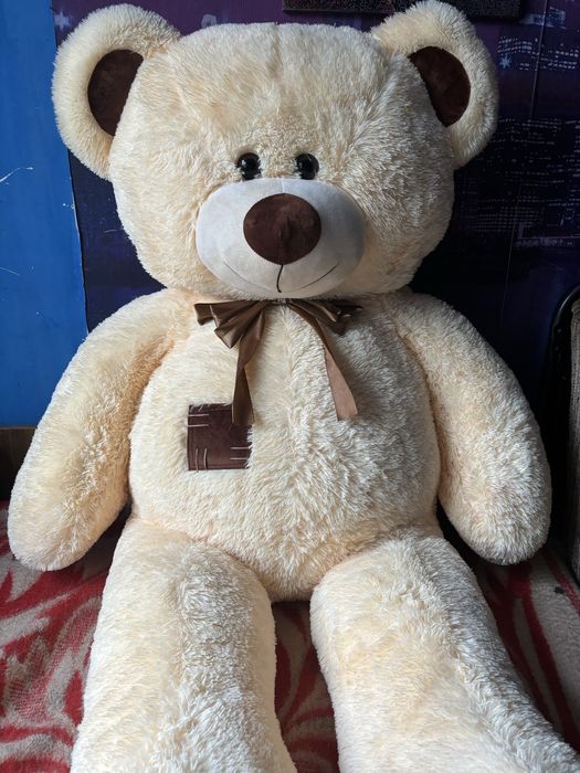 Большой Плюшевый медведь