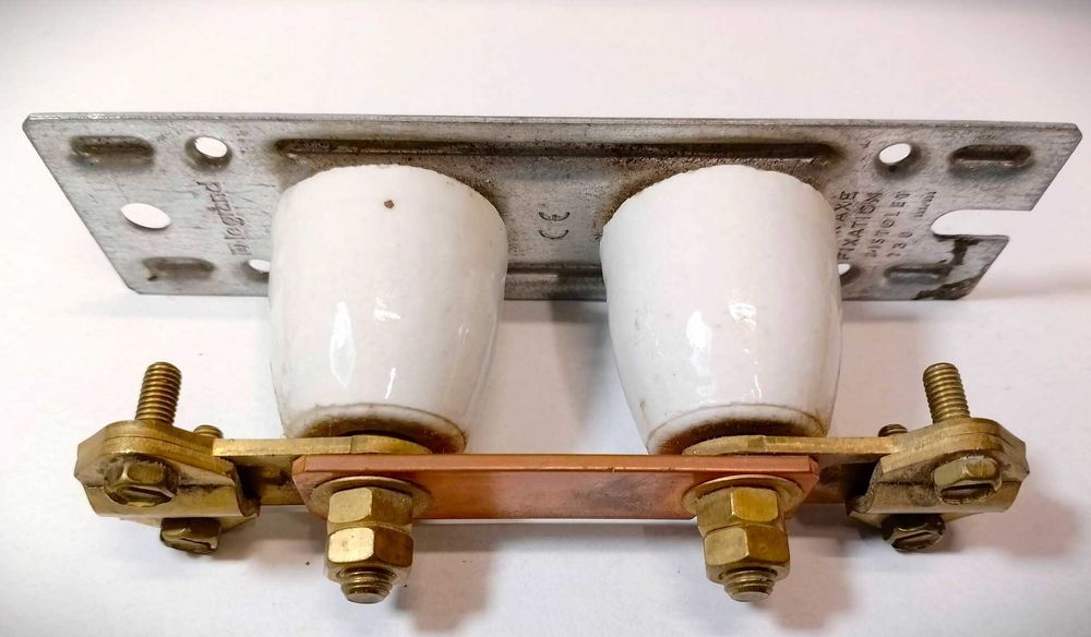 Legrand zaciski uziemiające 10A 35mm LEG98448 COSGA