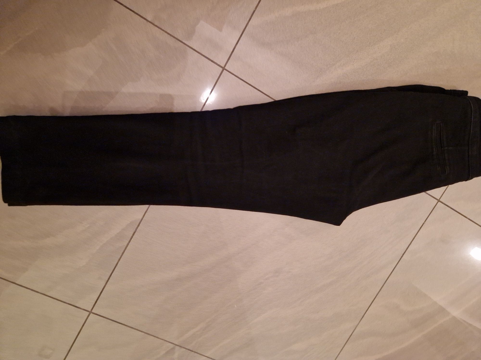 Świetne spodnie calzedonia rozmiar M