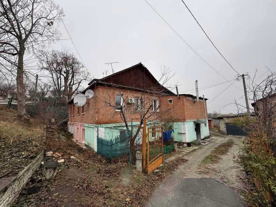 Продаж! Двокімнатна квартира! Центр! Гараж в подарунок!