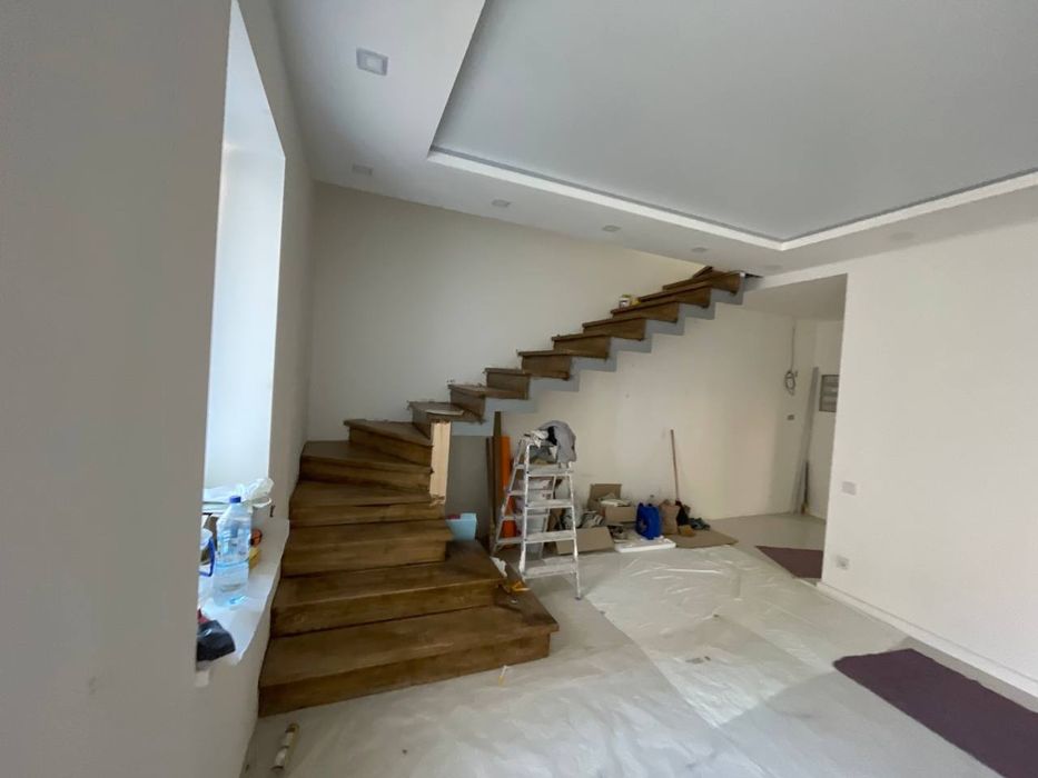 Продам гарний новий котедж в м.Мукачево