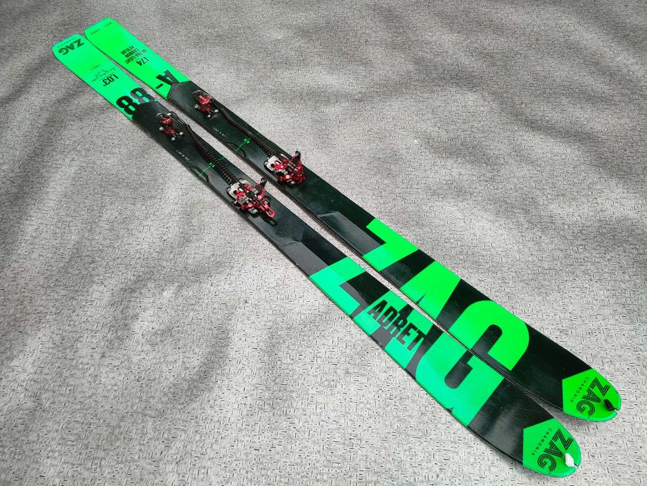 Lekkie skitoury ZAG ADRET 174 cm 10,3kg + Pinowe wiązania PLUM + FOKI
