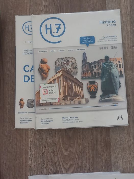 Manuais 7. ano escolaridade e respetivos cadernos de atividades