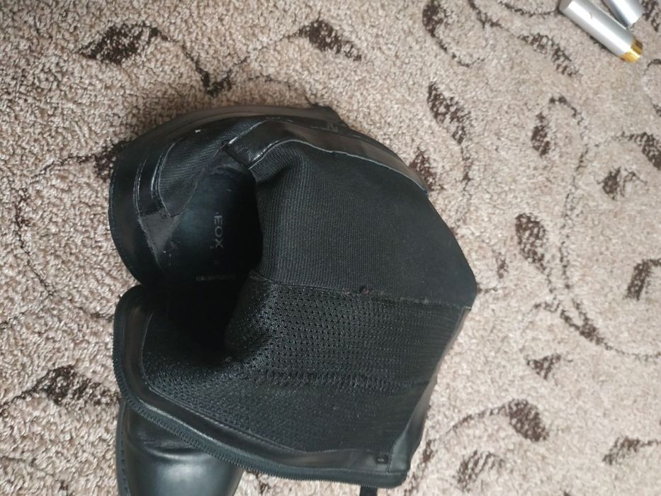 Шкіряні чоботи geox