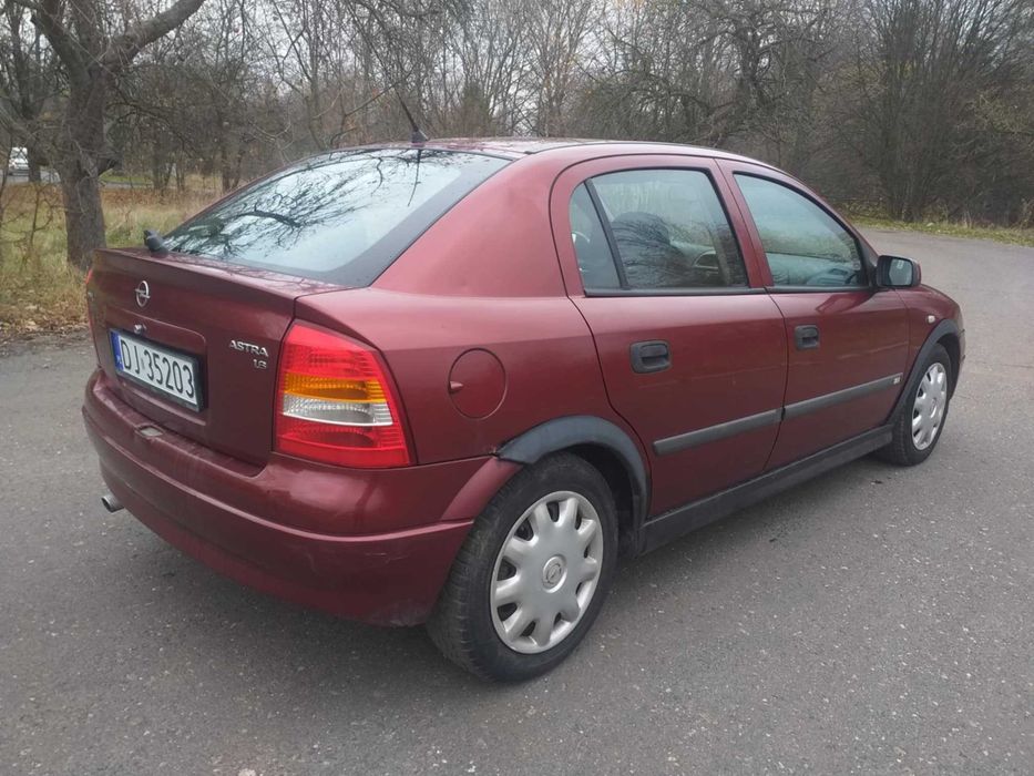 Opel Astra G 1.6 8V w pełni sprawna zimówki klima opłaty na 8 miesięcy