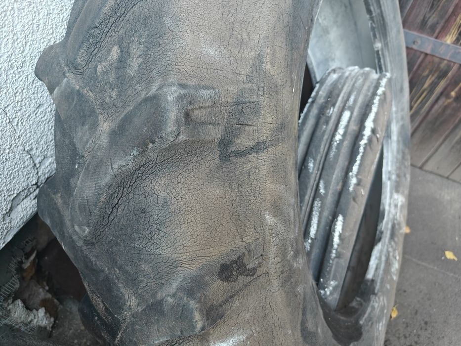 Opony Ursus C-330 12.4-28 i 6.00-16