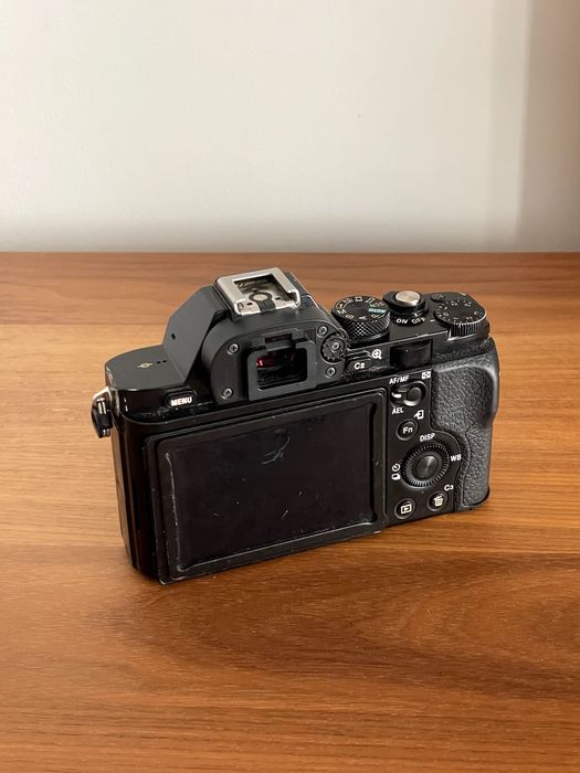 Câmara Full Frame Sony Alpha 7S I