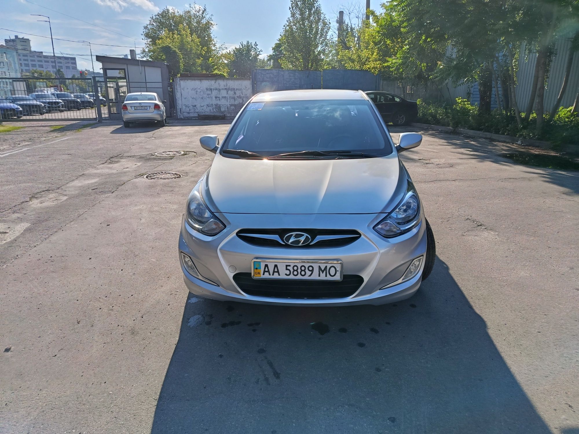 Хюндай акцент 1.6автомат продам обмен