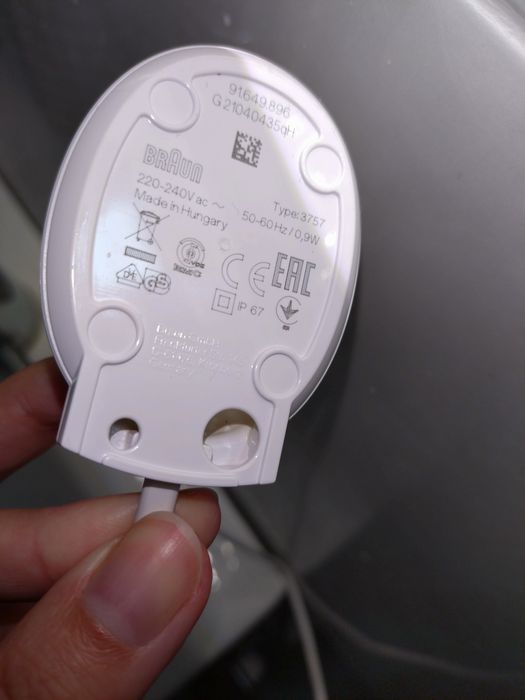 Електрична Зубна щітка IO Oral-B 6. Усього 3 місяці використання