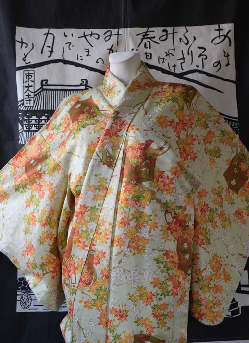 Zielone kapońskie kimono komon w liście klonu momiji podszewka awase