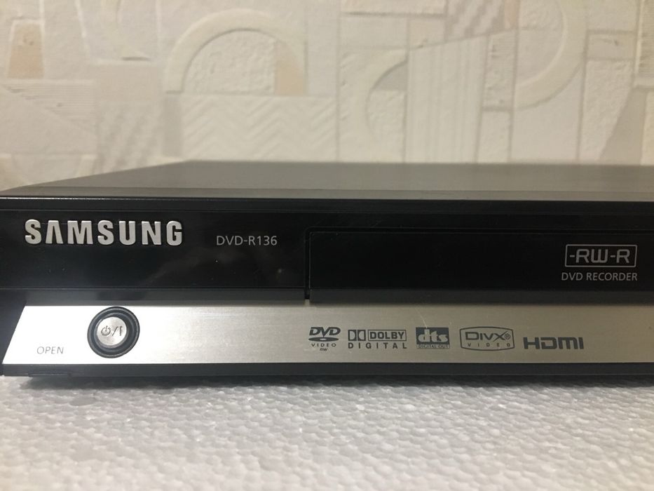 DVD рекордер Samsung модели R 136