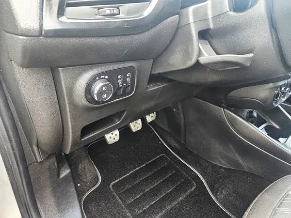Opel Corsa _ Czarny Dach_ Corsa Sport 1.4Tur._ Tablet Dotykowy_ Telefon Bluetooth