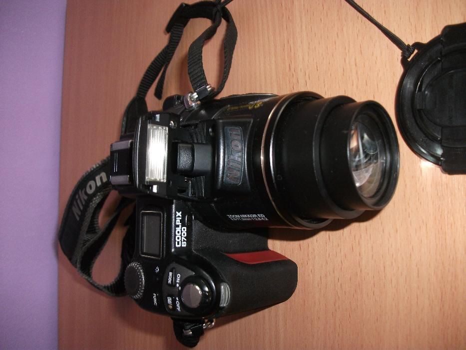 Продам б/у фотоапарат Nikon CoolPix 8700