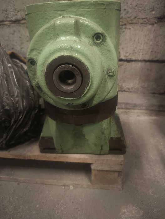 Frezarka Jarocin, w całości lub na części.