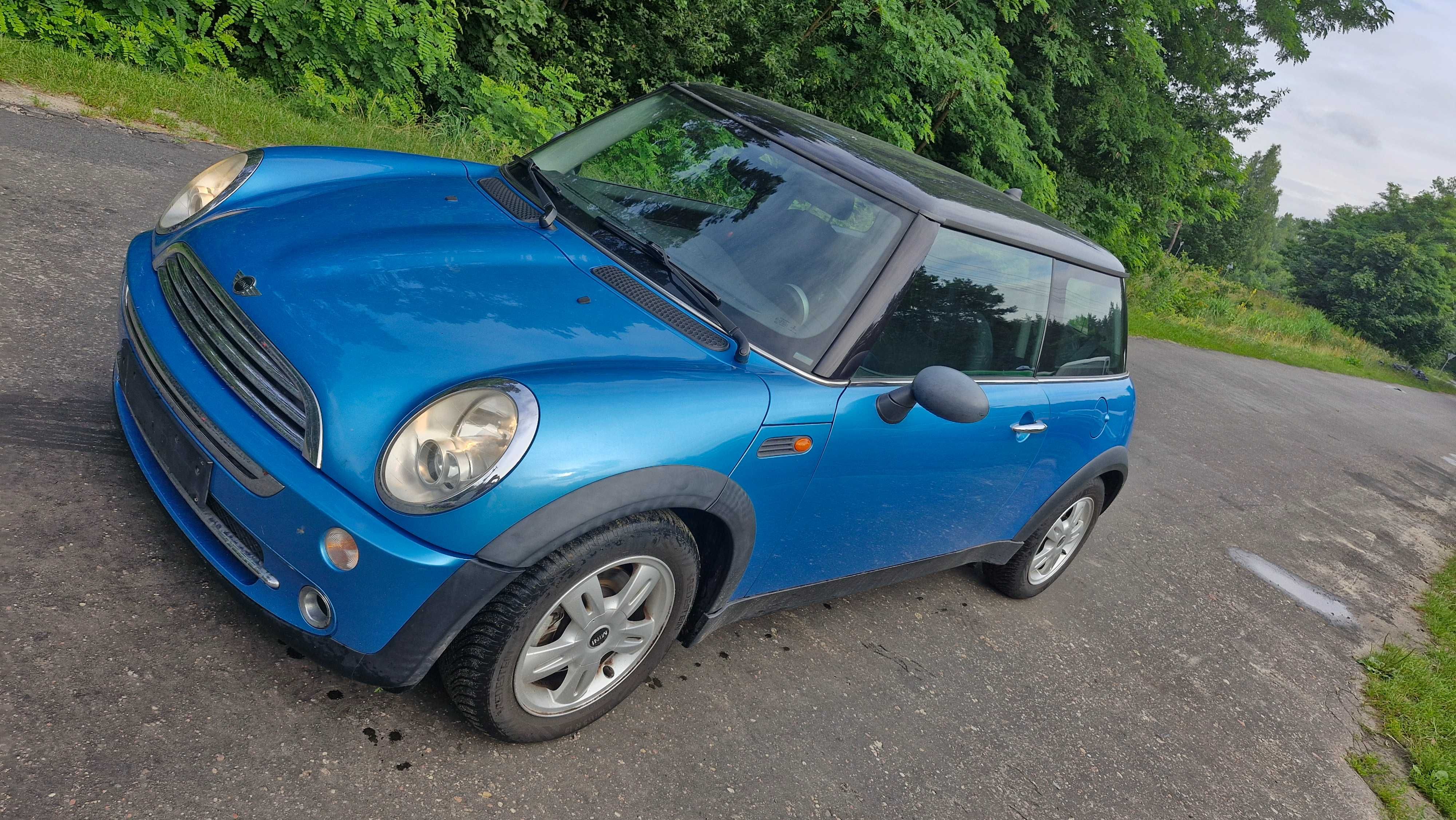 Mini Cooper  1.6 bez rdzy śliczny