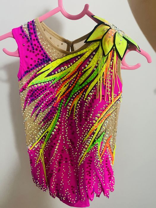 Strój startowy do gimnstyki artystycznej