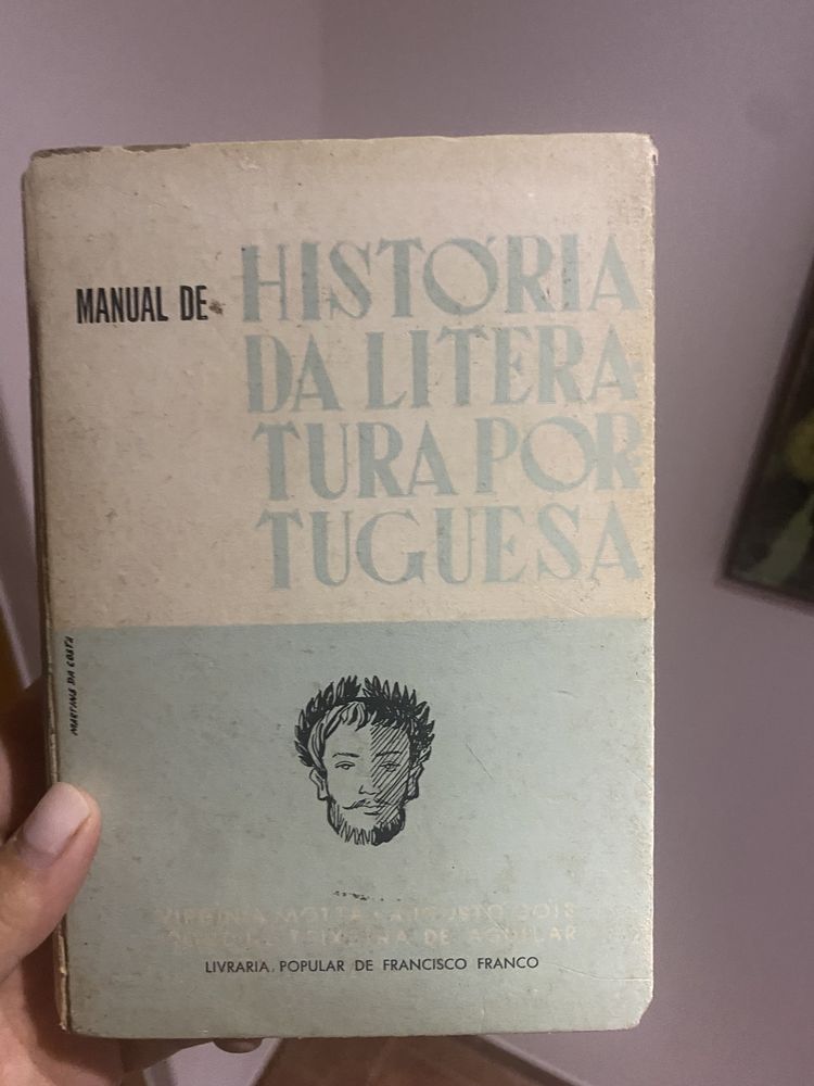 Varios livros varios gêneros