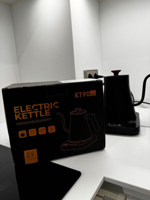 Chaleira Elétrica com Regulador de Temperatura