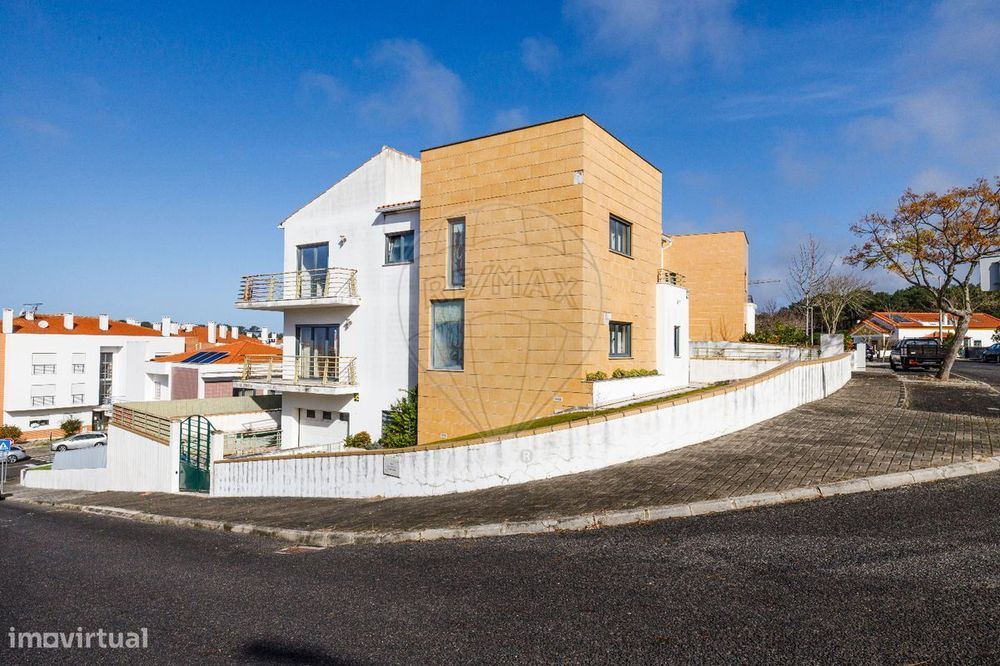 Moradia T4 para venda