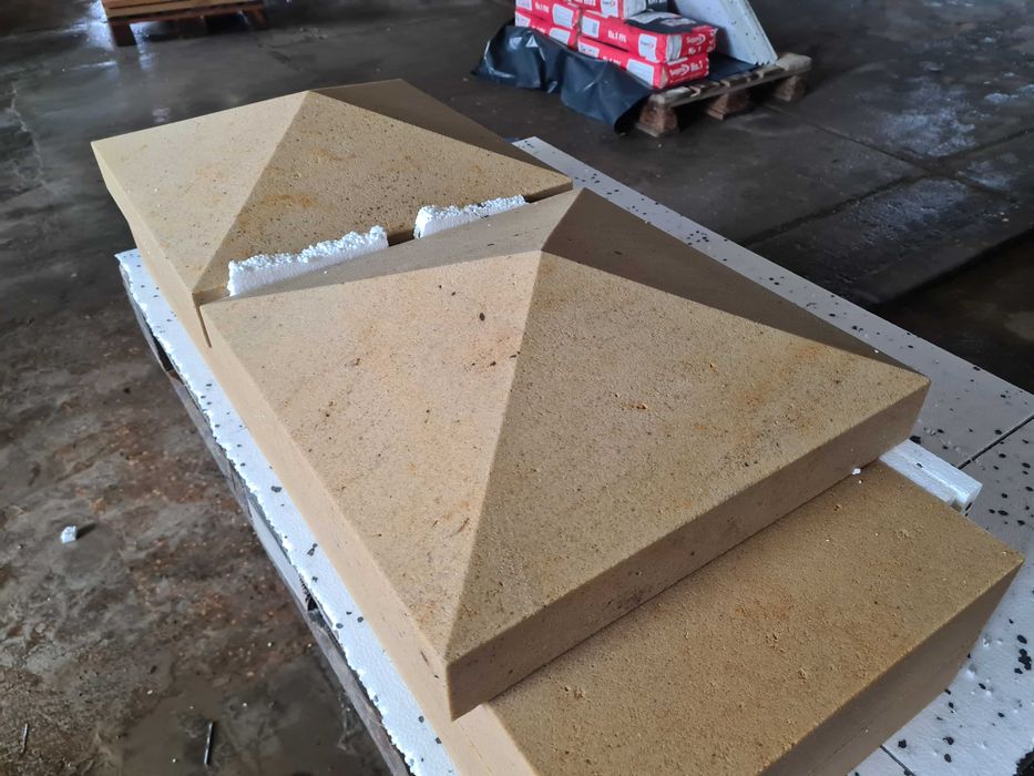 26. Nakrywa na słup z piaskowca |30×30×6cm| Daszek | Kamień naturalny