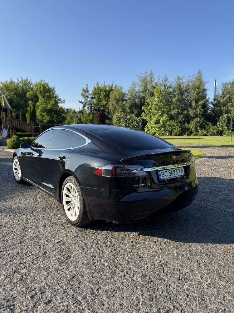 Продам Tesla model S