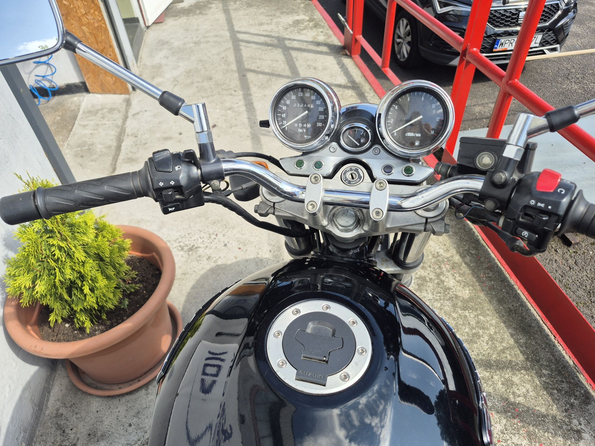 Suzuki GSX 750 Inazuma + serwis olejowy