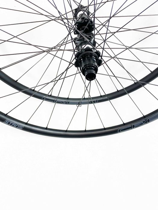 Koła DT Swiss 350 NEW Straightpull NoTubes CREST mk4 29'' 1530g
