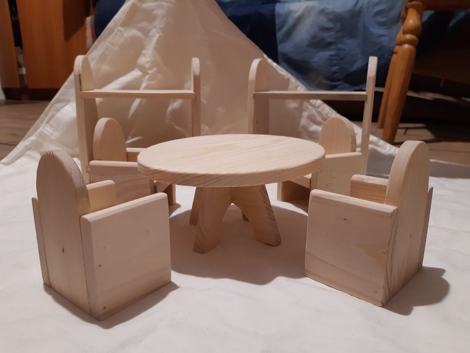 Набір меблів для ляльок (можливе виготовлення під замовлення)
