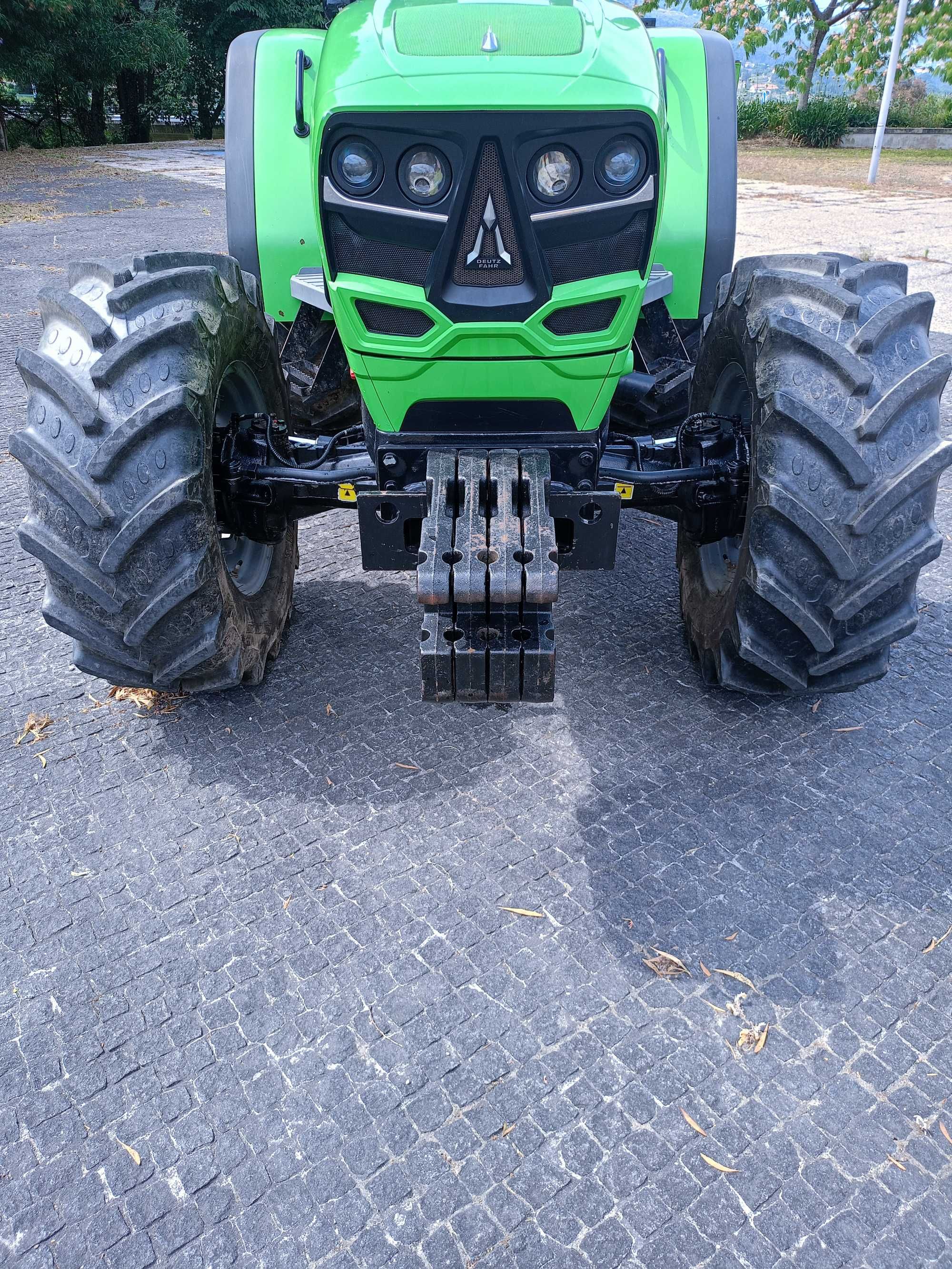 Trator Deutz 80cv semi-novo