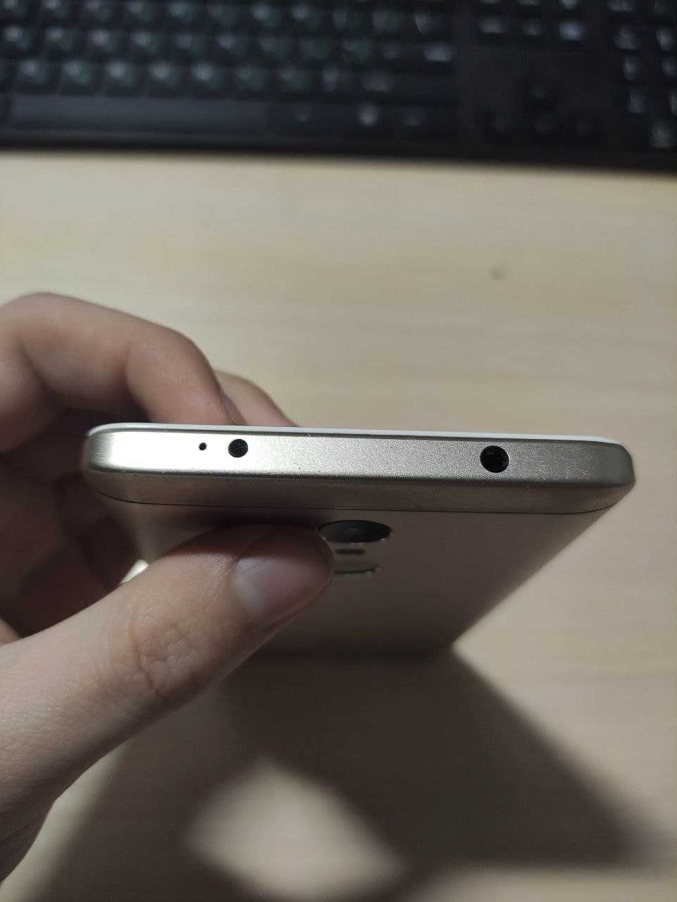 Продам 2 телефони Xiaomi Redmi Note 4X 3/16GB
