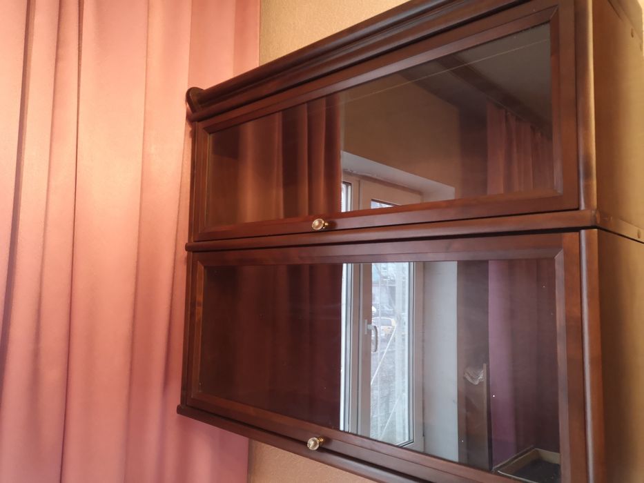 Ексклюзивна книжна полиця