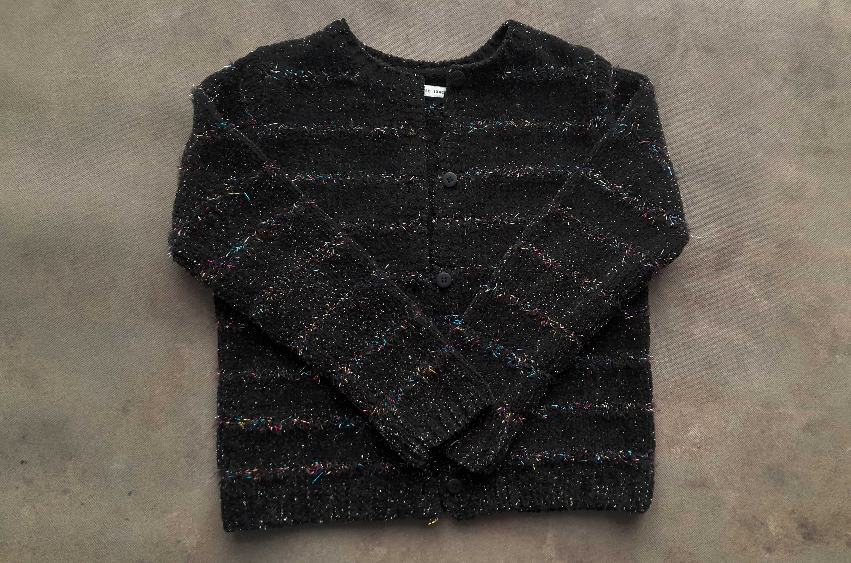 czarny błyszczący sweter, rozmiar 134 reserved