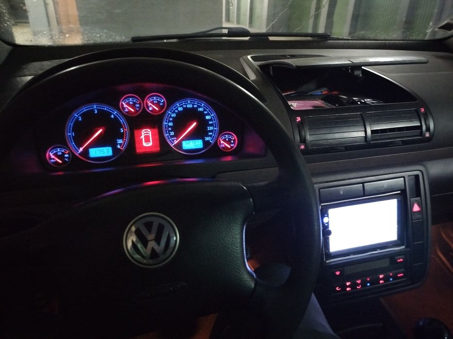 Volkswagen sharan 1.9 TDI 115cv motor PD com 310.000km ano 2000