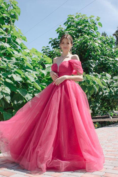 Продам випускну сукню!