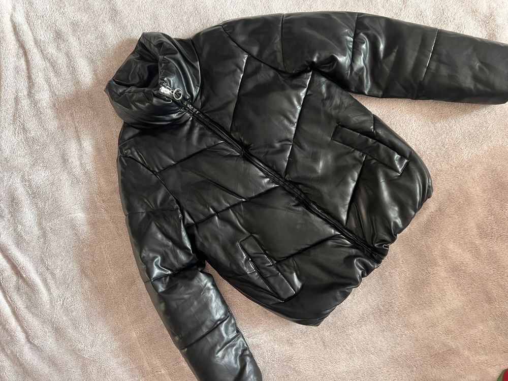 Продам куртку кожзам