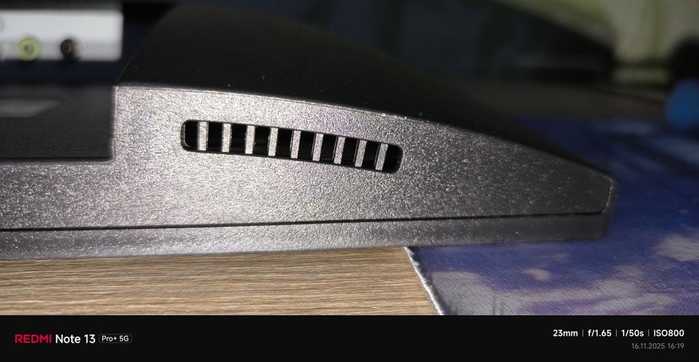 Монітор VA 60 герц (можна розігнати до 76)