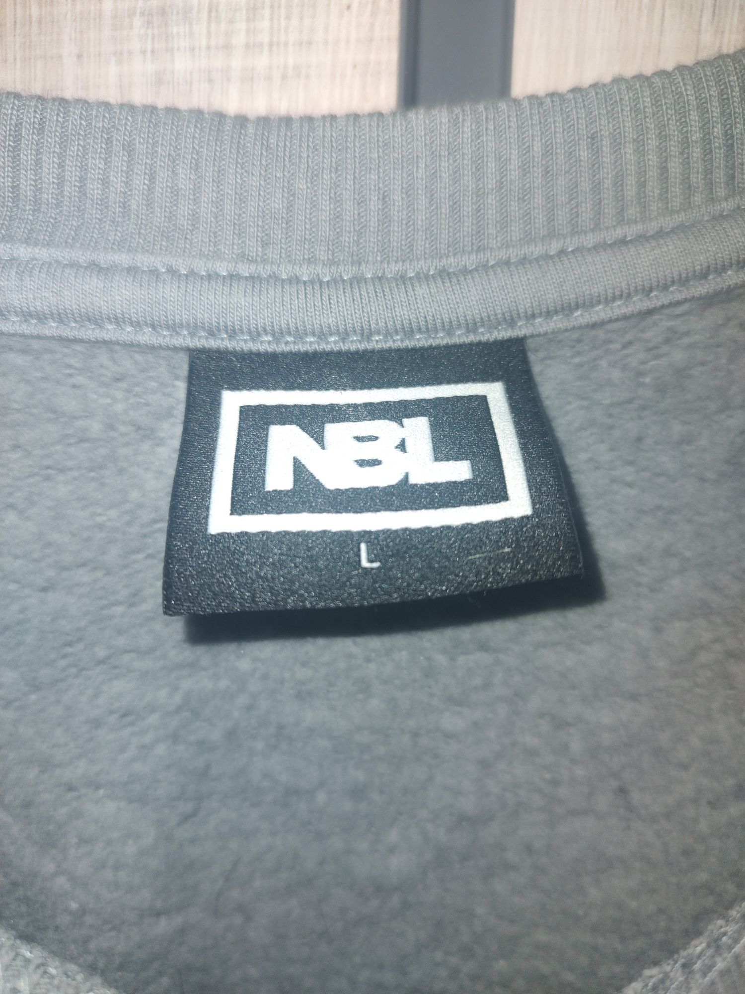 Bluza Newbadline bez kaptura szara r. L