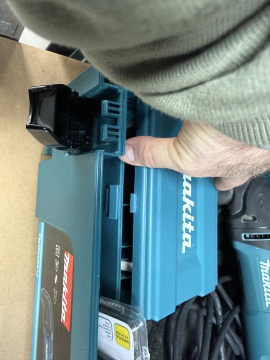 РЕНОВАТОР Makita TM3000C на магазині