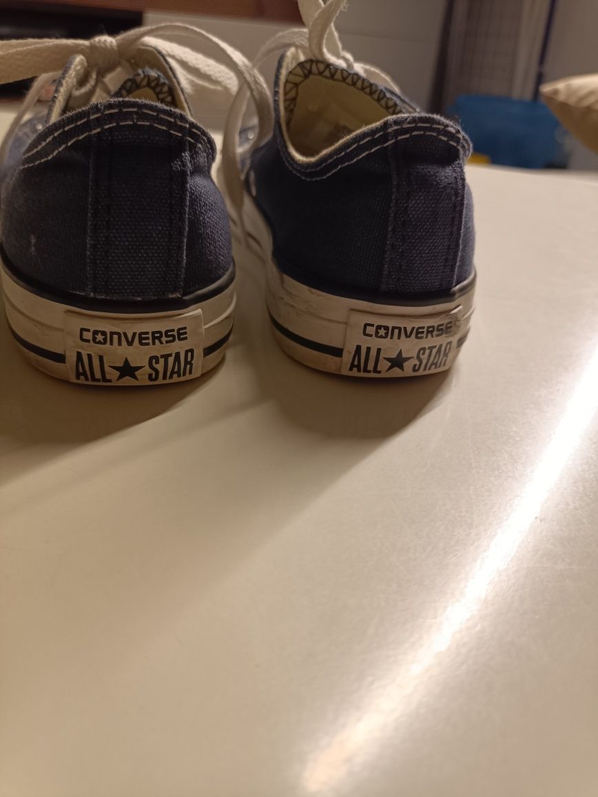 Продам кеди дитячі Converse