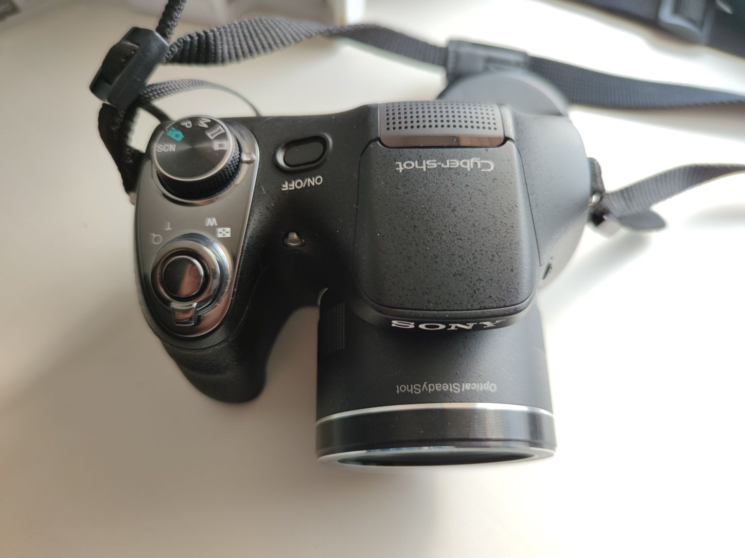 Цифровой фотоаппарат Sony Cyber-shot DSC-H300