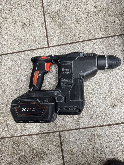 Перфоратор аккумуляторный dnipro m