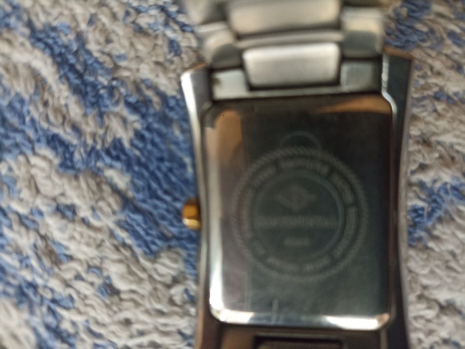 Швейцарские часы.Кварцевые