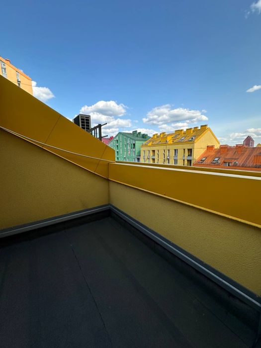 Оренда 1-кім мансардної квартири 36 м2 з терасою в ЖК "Комфорт Таун"