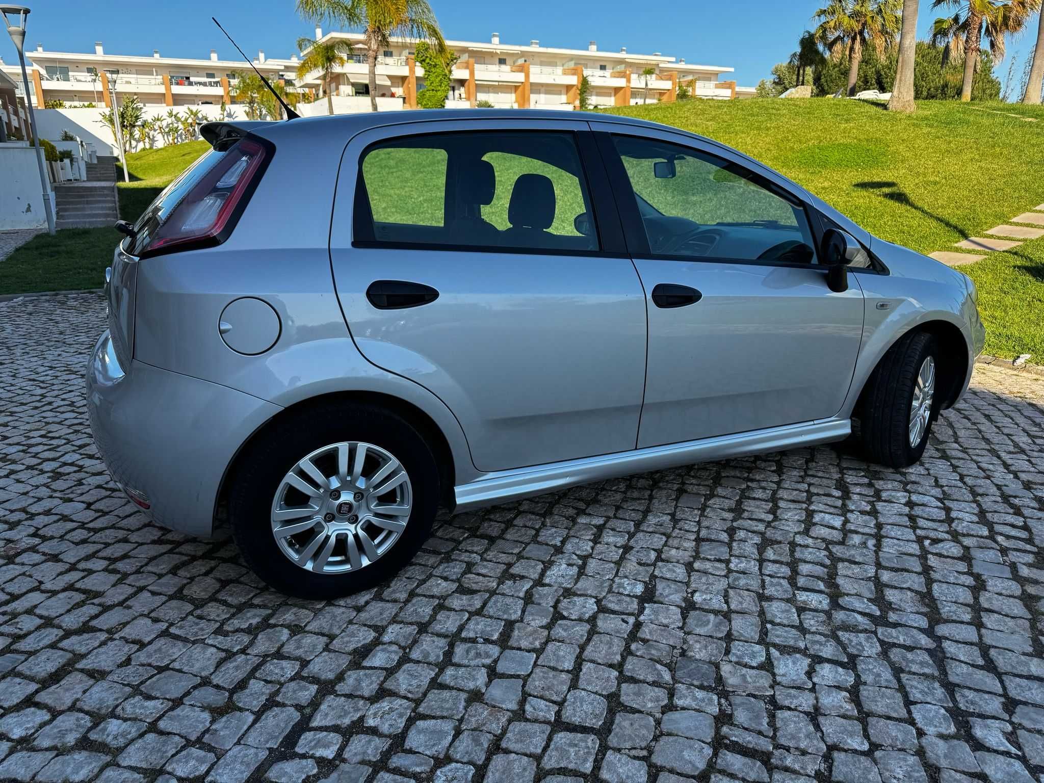 Oportunidade! Fiat Punto young Sport 2014 - Apenas 91.000 km!