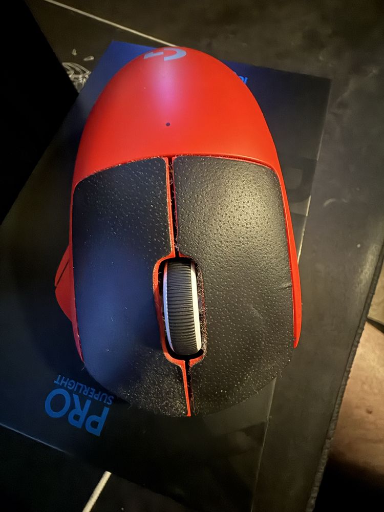 Myszka Logitech Superlight
